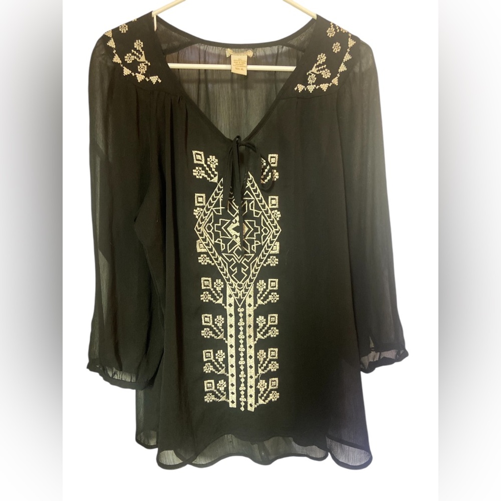 Love on tap semi sheer Black Tunic white Embroidered V-Neck 3/4 Sleeves ladies